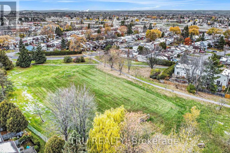 29348348/1719-meadowview-crescent-n/convent-glen-south/ottawa/ontario/K1C1T9_35