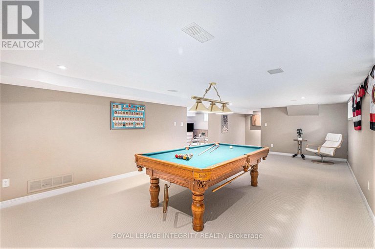 28620612/16-ember-glow-court/stittsville-central/ottawa/ontario/K2S1C3_30