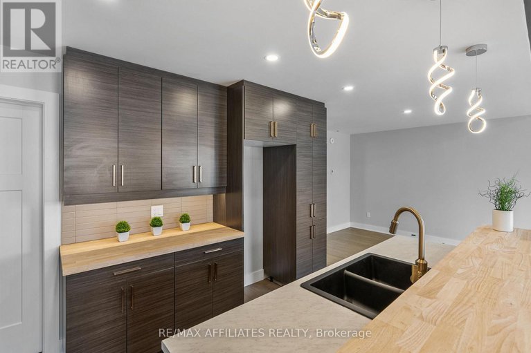28695215/19b-dundas-street/iroquois/south-dundas/ontario/K0E1K0_14