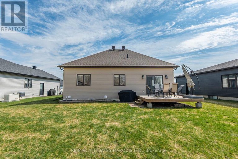 29658311/20309-andrea-avenue/lancaster/south-glengarry/ontario/K0C2C0_40