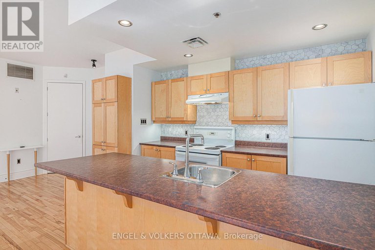 28468032/104-400-mcleod-street/ottawa-centre/ottawa/ontario/K2P1A6_8