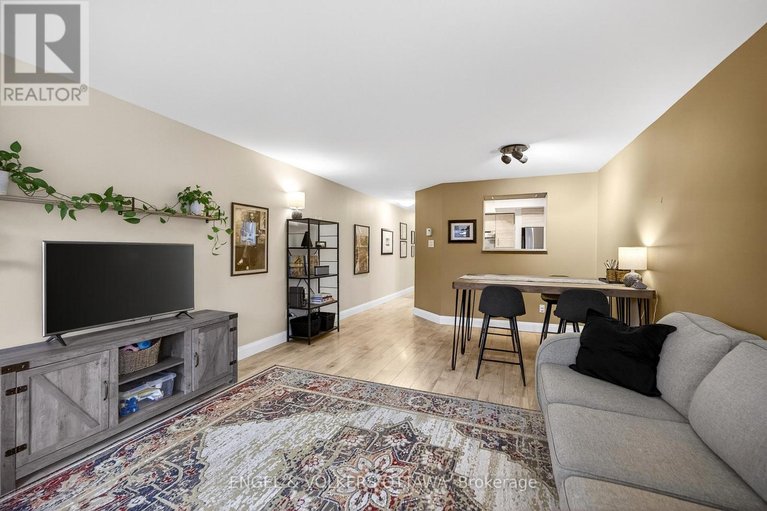 29616184/b-35-robinson-avenue/sandy-hill/ottawa/ontario/K1N8N8_10