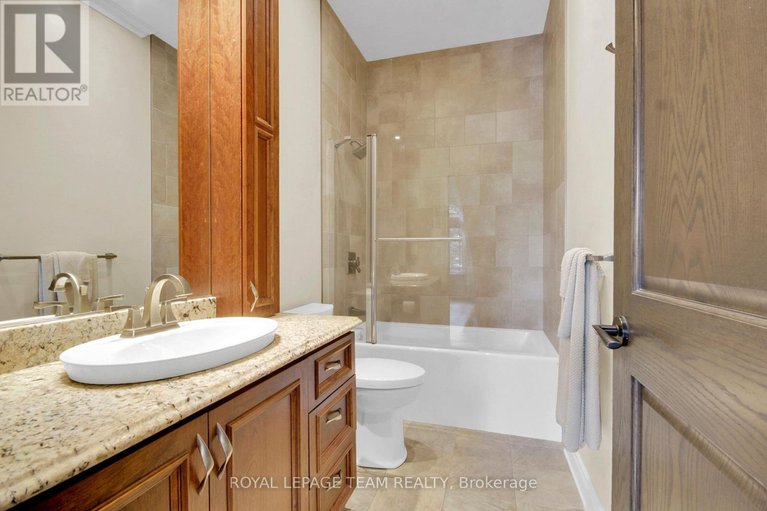 29679096/5591-manotick-main-street/manotick-village-manotick-estates/ottawa/ontario/K4M1A4_26