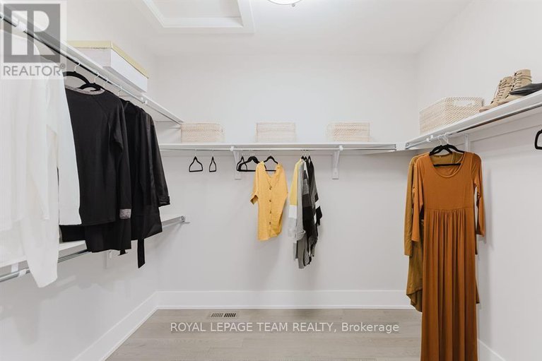 29178224/919-finescale-way/half-moon-bay/ottawa/ontario/K2J0R5_22