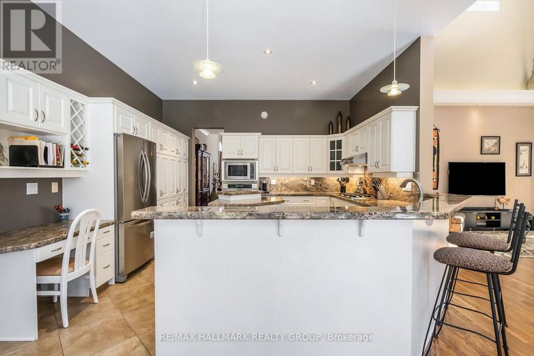 28466129/1340-georges-vanier-drive/cumberland-ridge/ottawa/ontario/K4C1R6_19