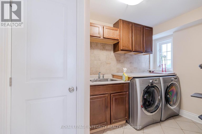 28715997/313-eckerson-avenue/stittsville-south/ottawa/ontario/K2S0K8_21