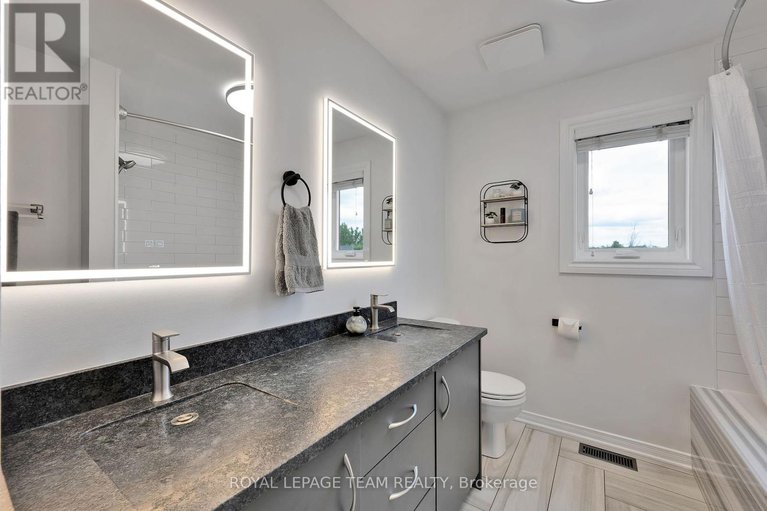 28504851/883-craig-road/north-grenville-twp-kemptville-south/north-grenville/ontario/K0G1S0_30