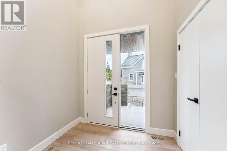 28359552/108-theberge-private/meadowlandsst-claire-gardens/ottawa/ontario/K2G4T1_2