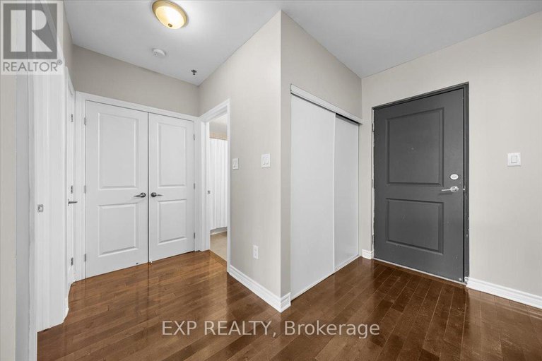 29426375/118-429-kent-street/ottawa-centre/ottawa/ontario/K2P1B5_18
