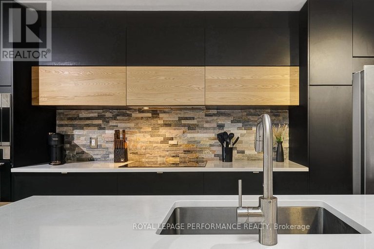 29674269/510-foxview-place/cfb-rockcliffe-and-area/ottawa/ontario/K1K4C4_10