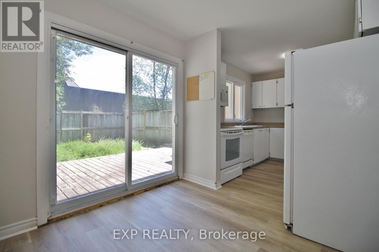 29434596/52-3691-albion-road/sawmill-creektimbermill/ottawa/ontario/K1T1P2_8