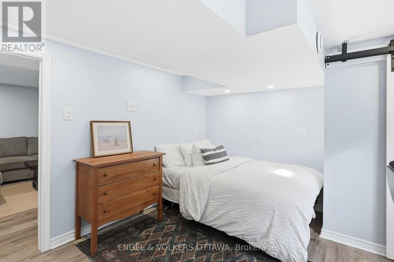 29105494/1260-henry-farm-drive/copeland-park/ottawa/ontario/K2C2E2_30