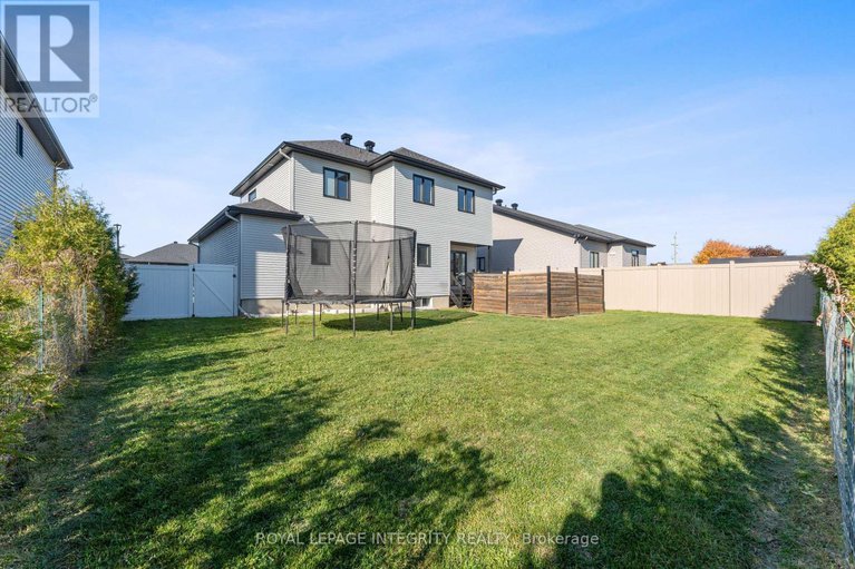 29229287/156-lyon-street/embrun/russell/ontario/K0A1W0_32