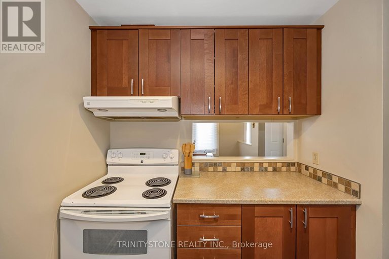 29630932/57-811-connaught-avenue/queensway-terrace-north/ottawa/ontario/K2B8K3_13