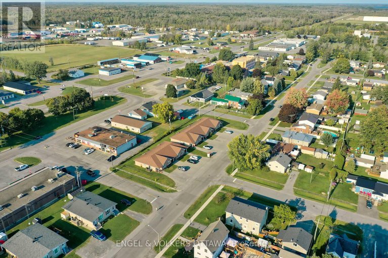 28804210/e-50-fifth-street-e/morrisburg/south-dundas/ontario/K0C1X0_2