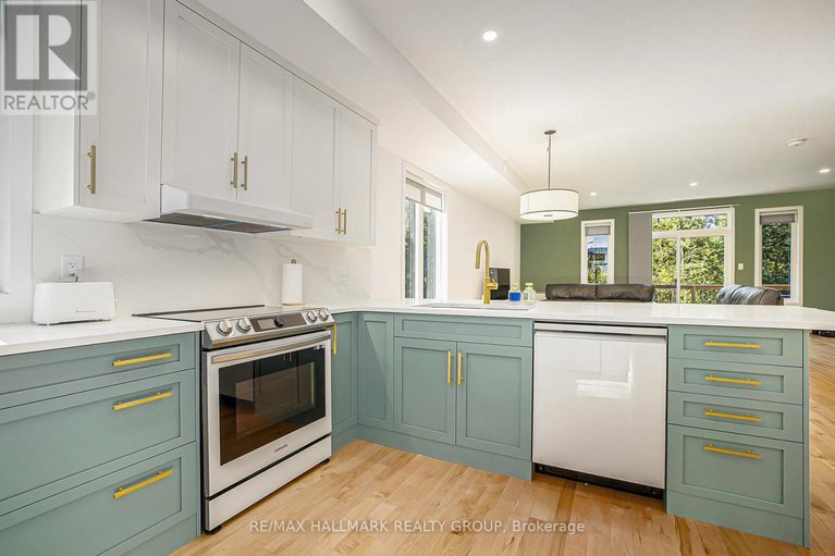 28881418/156-country-meadow-drive/huntley-ward-north-west/ottawa/ontario/K0A1L0_8