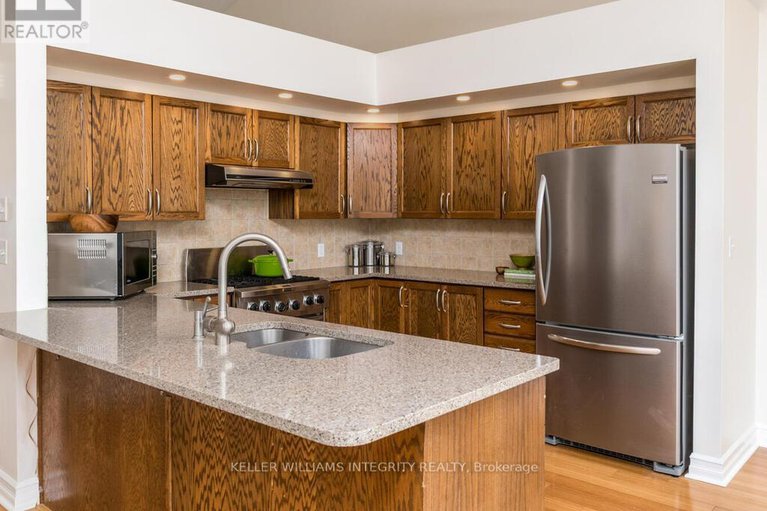 28320783/223-willow-creek-circle/strandherd/ottawa/ontario/K2G7B1_9