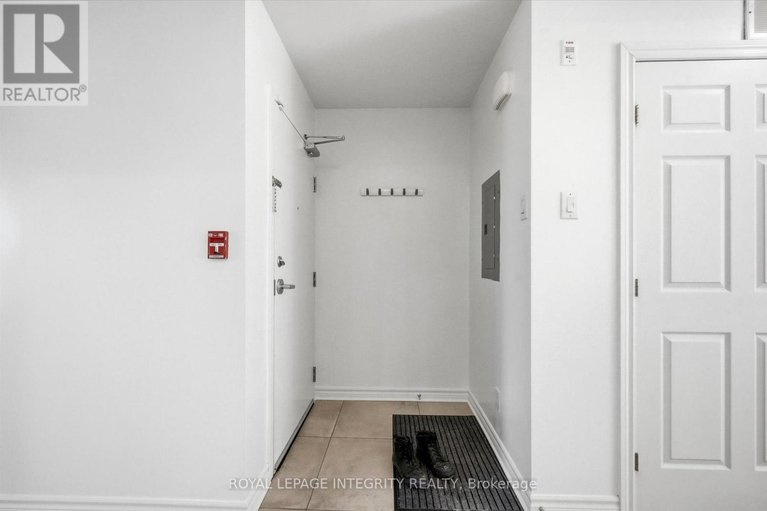 29425303/c-849-blackcomb-private/elmvale-acres/ottawa/ontario/K1G4E4_5