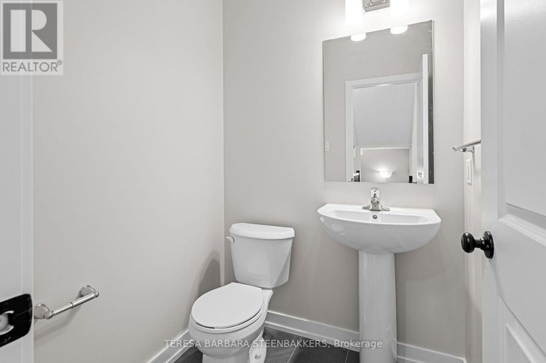 27846095/747-kenny-gordon-avenue-n/riverside-southgloucester-glen/ottawa/ontario/K4M0X9_7