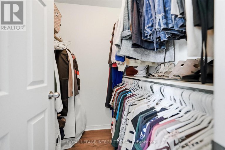 29413396/329-brigitta-street/emerald-meadowstrailwest/ottawa/ontario/K2S0H9_24