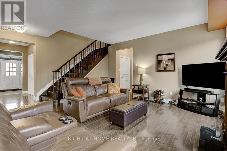 29641405/701-everlasting-crescent/springridgeeast-village/ottawa/ontario/K4A0K2_14