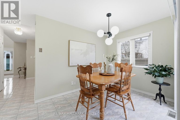 29593387/1144-ambercrest-street/carson-grove/ottawa/ontario/K1J1A9_17