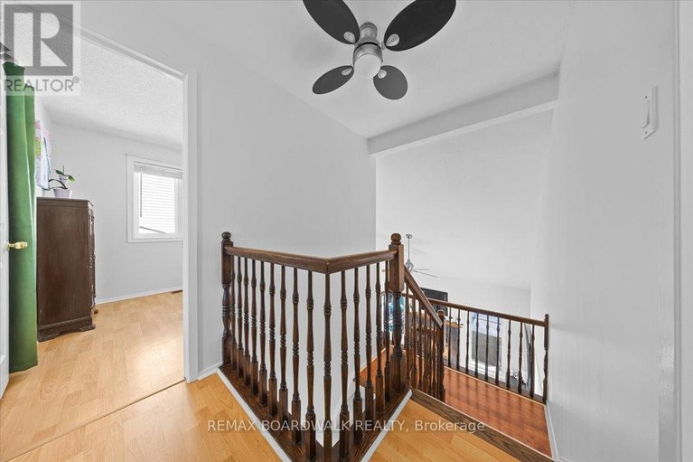 29671423/1837-windflower-way/chapel-hill/ottawa/ontario/K1C5Z8_21