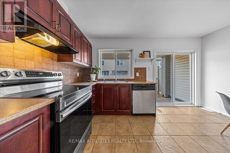 28223631/1028-pampero-crescent/stittsville-north/ottawa/ontario/K2S0N4_18