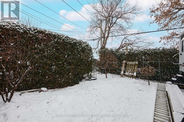 29205327/1366-kingston-avenue/carlington/ottawa/ontario/K1Z8L2_34