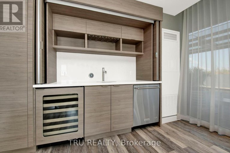 29094259/910-485-richmond-road/westboro-west/ottawa/ontario/K2A3W9_47