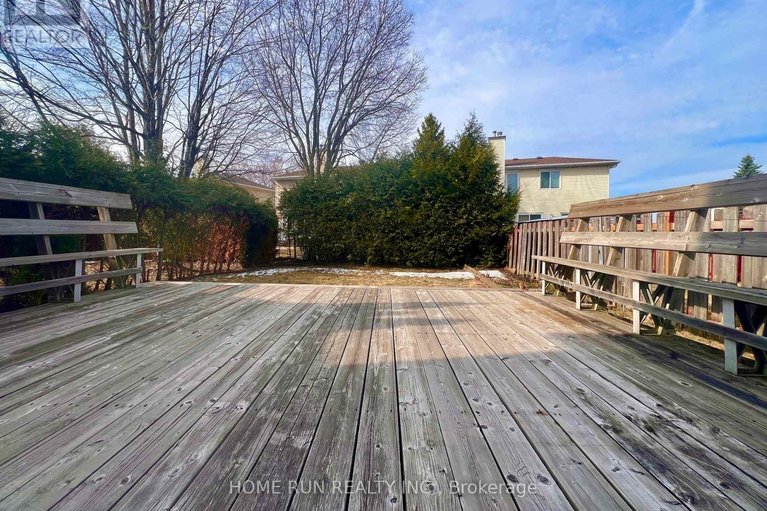 29584160/184-pinetrail-crescent/centrepointe/ottawa/ontario/K2G5B8_24