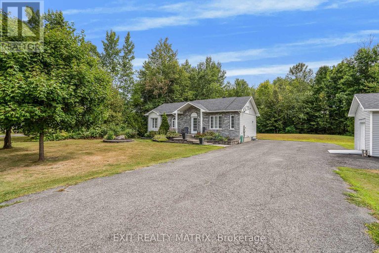 28762033/534-de-la-bergerie-road/lorignal/champlain/ontario/K0B1K0_2