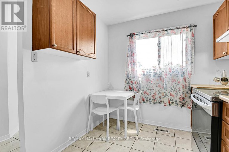 29235947/81-2772-pimlico-crescent/emerald-woodssawmill-creek/ottawa/ontario/K1T2A8_17