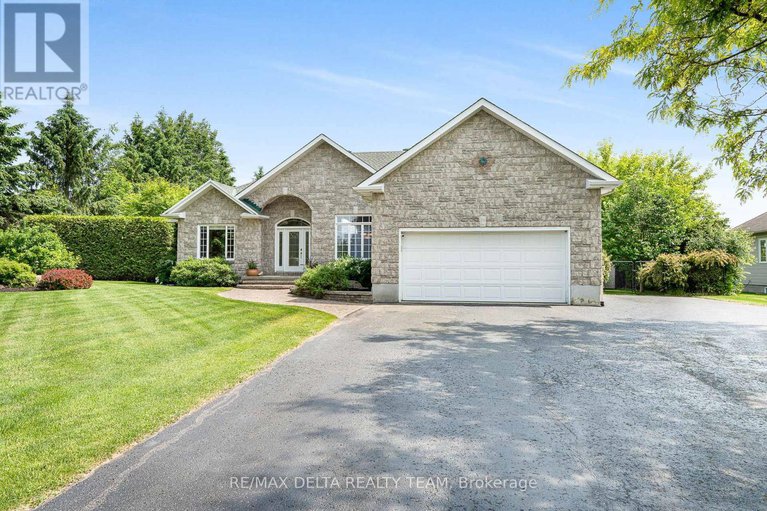 28499288/1147-fieldown-street/cumberland-ridge/ottawa/ontario/K4C1R7_3