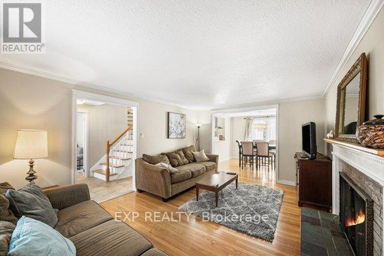 29266483/2389-ogilvie-road-e/beacon-hill-north/ottawa/ontario/K1J7N4_11