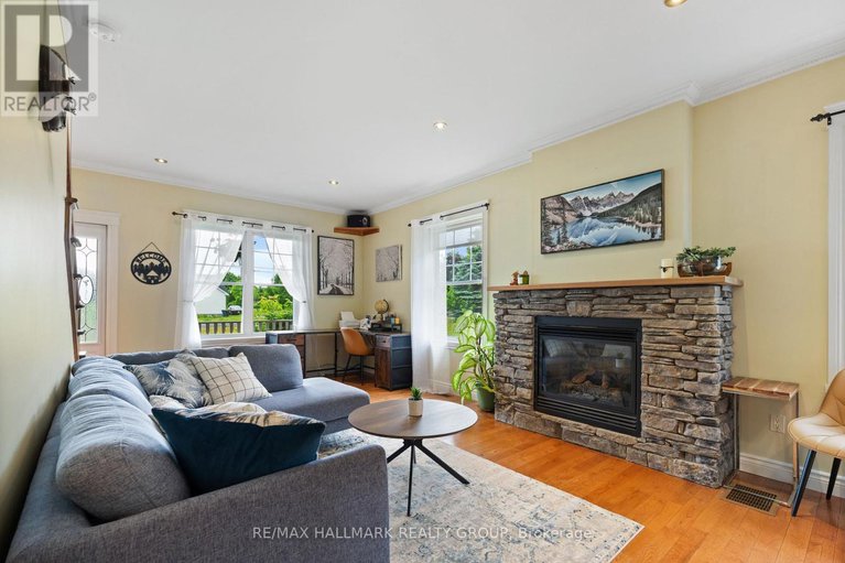 28655877/21479-maccuaig-drive/south-glengarry-lancaster-twp/south-glengarry/ontario/K0C1E0_15