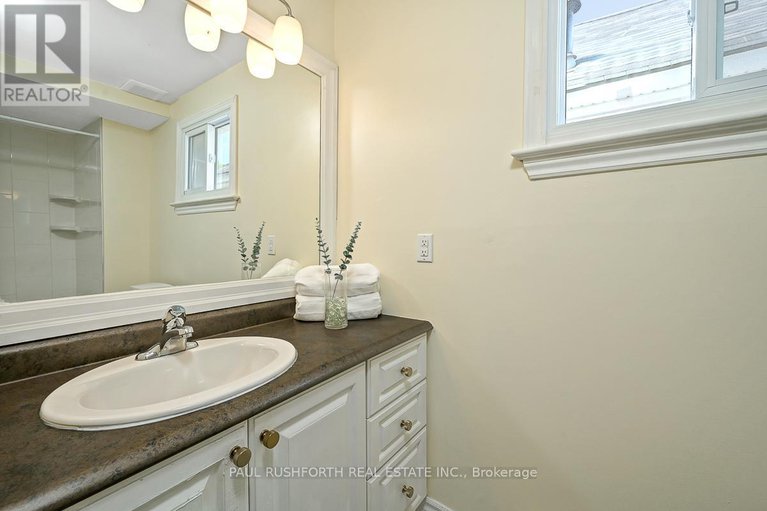 28557700/978-admiral-avenue/carlington/ottawa/ontario/K1Z6L9_12