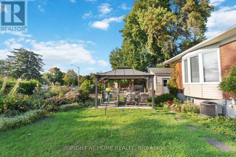 28502747/599-donald-street/overbrookcastle-heights/ottawa/ontario/K1K1L3_49