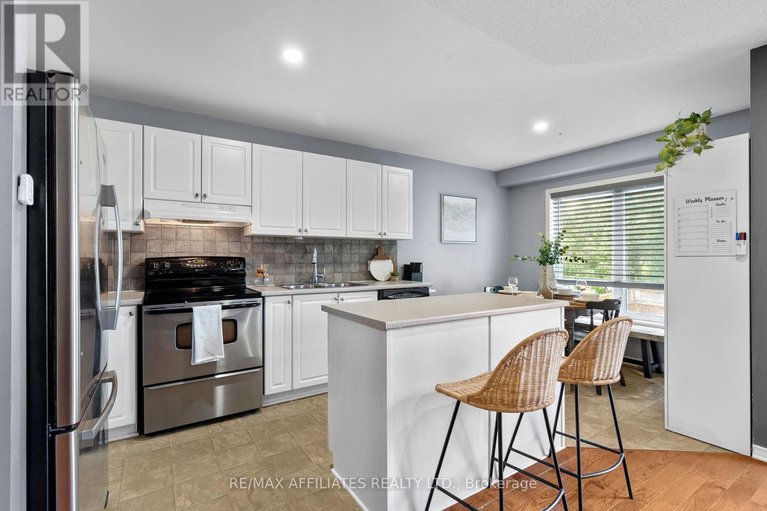 28876725/215-catamount-court/emerald-meadowstrailwest/ottawa/ontario/K2M0A8_8