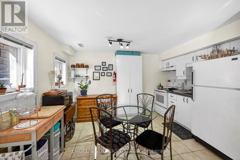 29586145/66-aylmer-avenue/old-ottawa-south/ottawa/ontario/K1S2X3_33