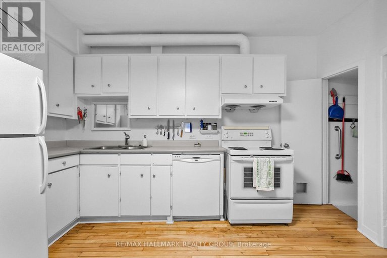 28774423/230-booth-street/west-centre-town/ottawa/ontario/K1R7J6_25