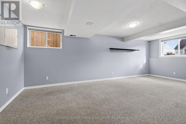 29258987/160-patterson-crescent/carleton-place/carleton-place/ontario/K7C4P3_29