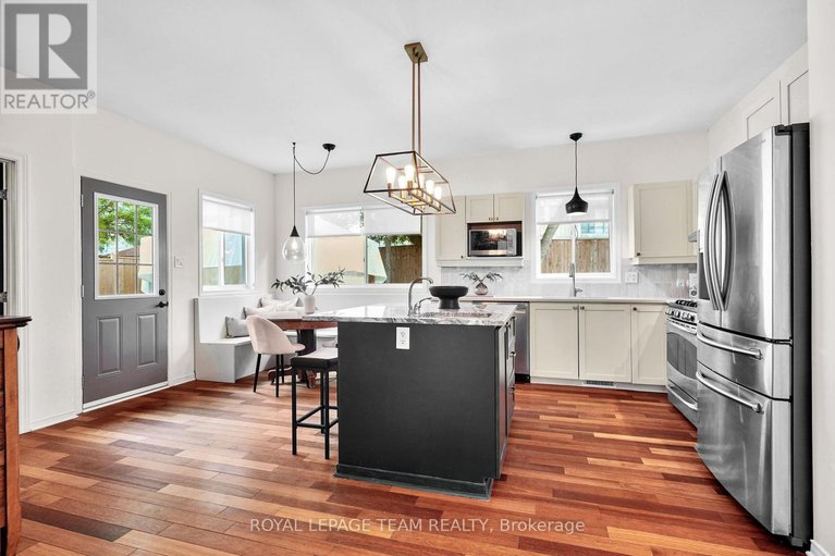 28812426/2122-saunders-avenue/woodroffe/ottawa/ontario/K2A4C7_11