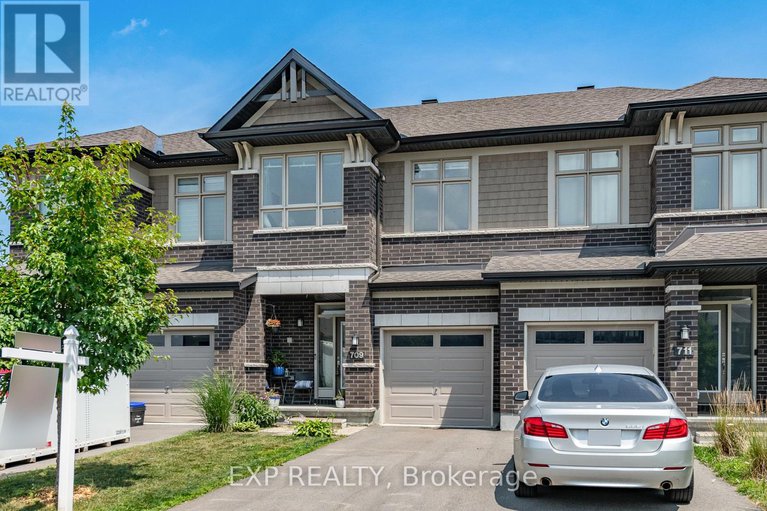 28625668/709-capricorn-circle/riverside-southgloucester-glen/ottawa/ontario/K4M0J5_2