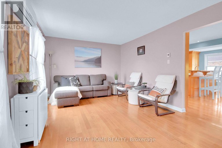 28284390/5-moorside-private/carleton-heights/ottawa/ontario/K2C3P4_15