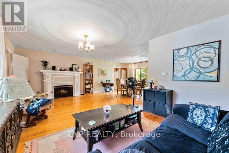 28788281/878-ivanhoe-avenue/queensway-terrace-north/ottawa/ontario/K2B5S5_8