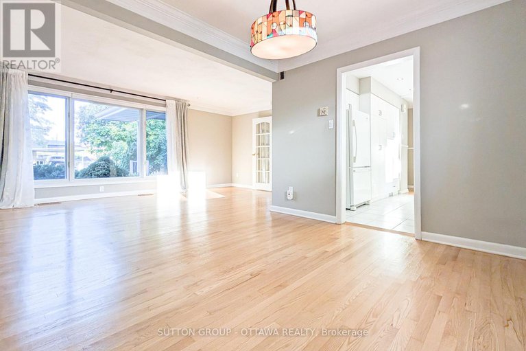28861066/866-claude-street/castle-heightsrideau-high/ottawa/ontario/K1K2S6_7