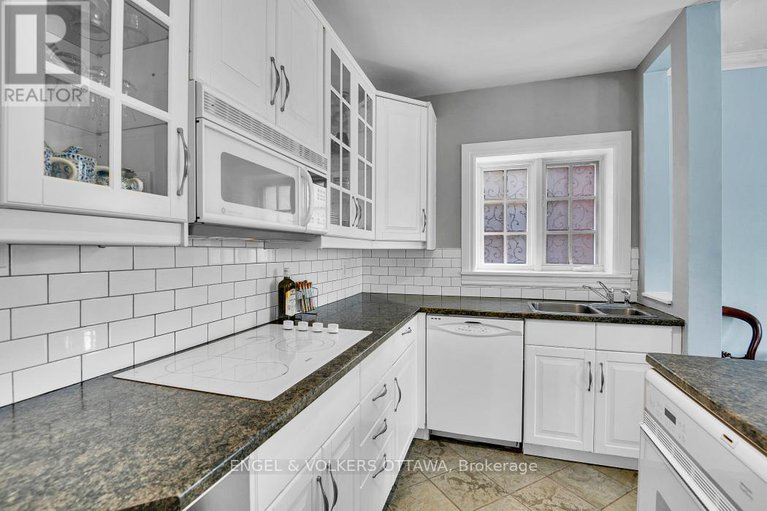 29433008/2-180-augusta-street/sandy-hill/ottawa/ontario/K1N8C1_12