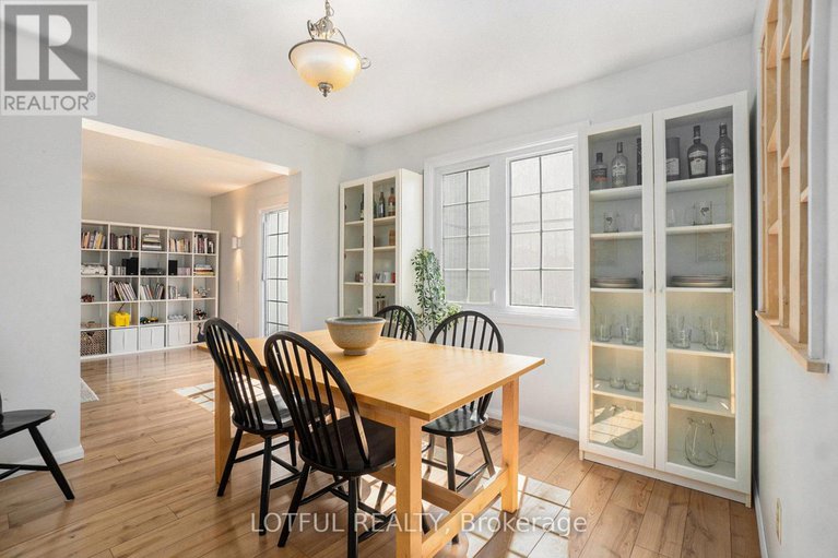 29061693/427-kintyre-private/carleton-square/ottawa/ontario/K2C3M9_14