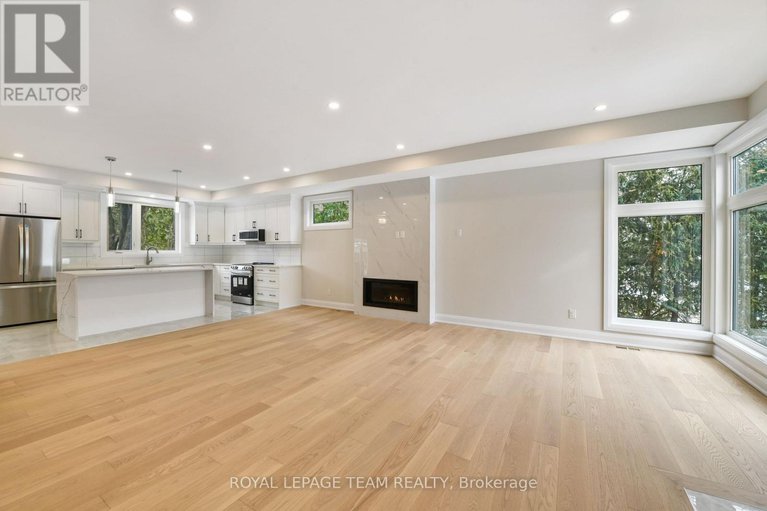 29152397/845-melfa-crescent/mooneys-bay/ottawa/ontario/K2C0P5_6